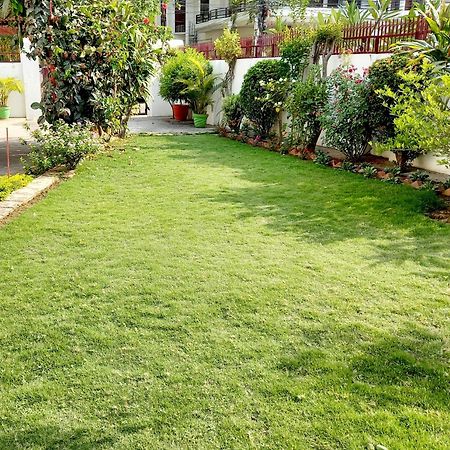 Garden View Residency Bed and Breakfast Lucknow Eksteriør billede