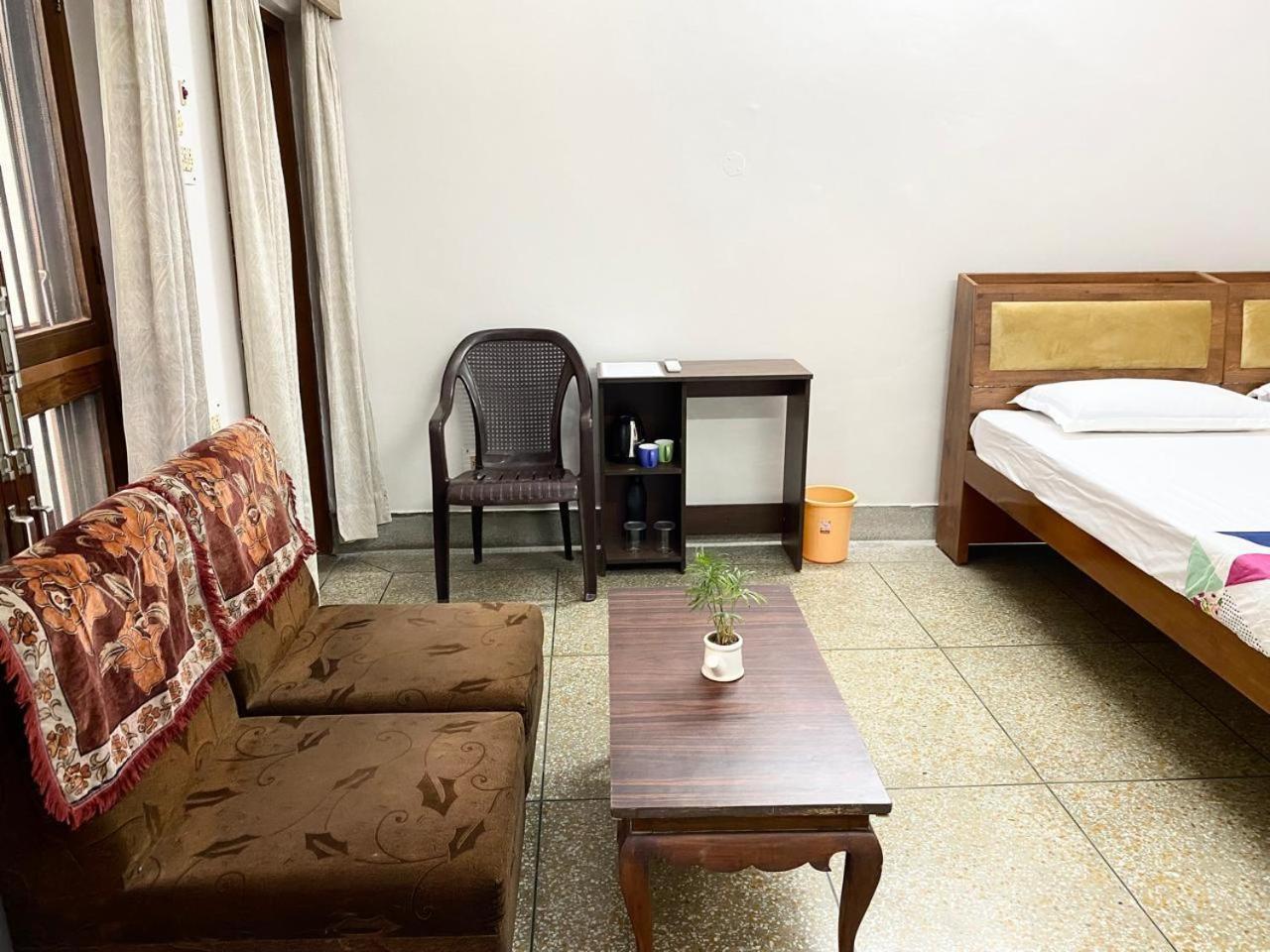 Garden View Residency Bed and Breakfast Lucknow Eksteriør billede