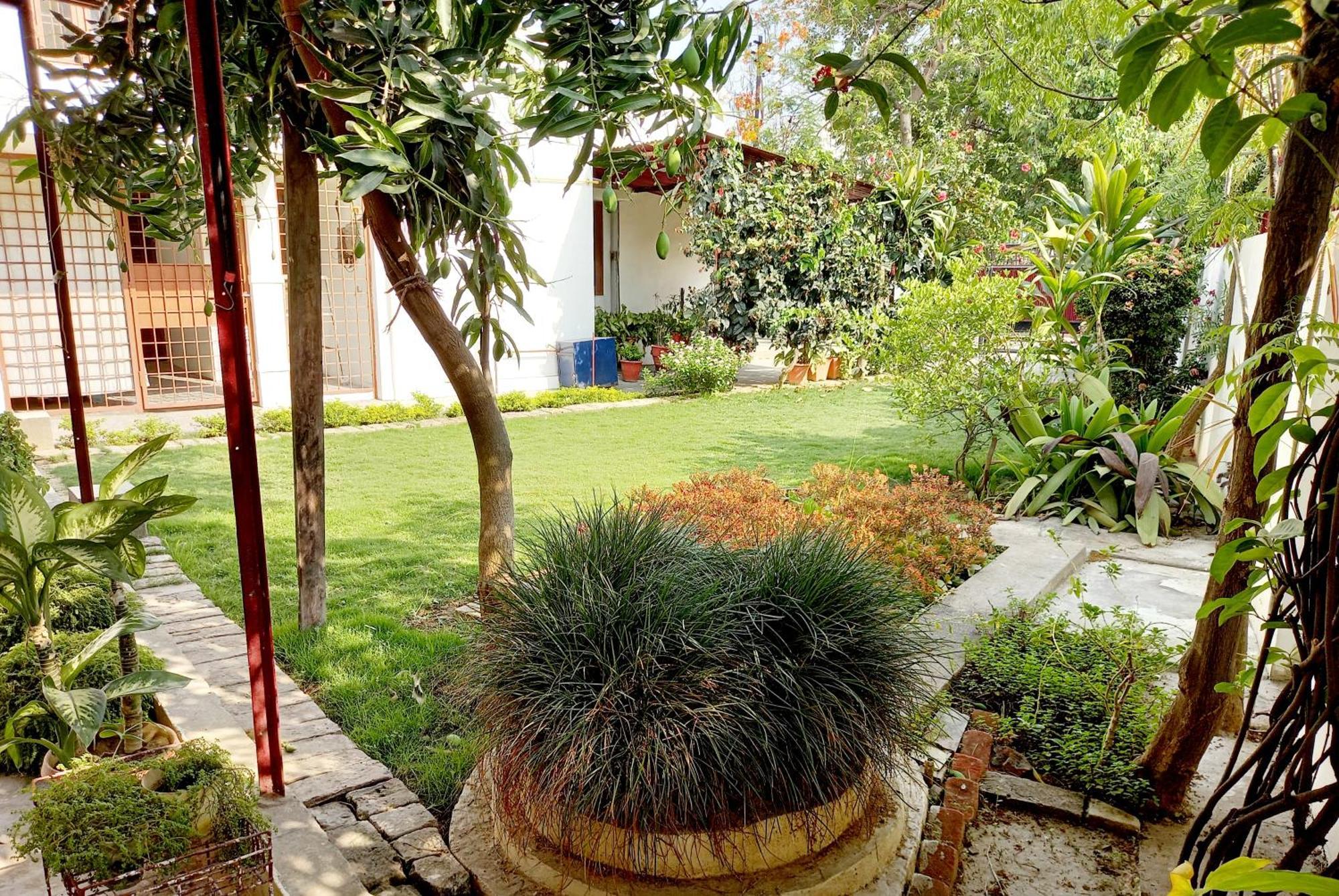 Garden View Residency Bed and Breakfast Lucknow Eksteriør billede